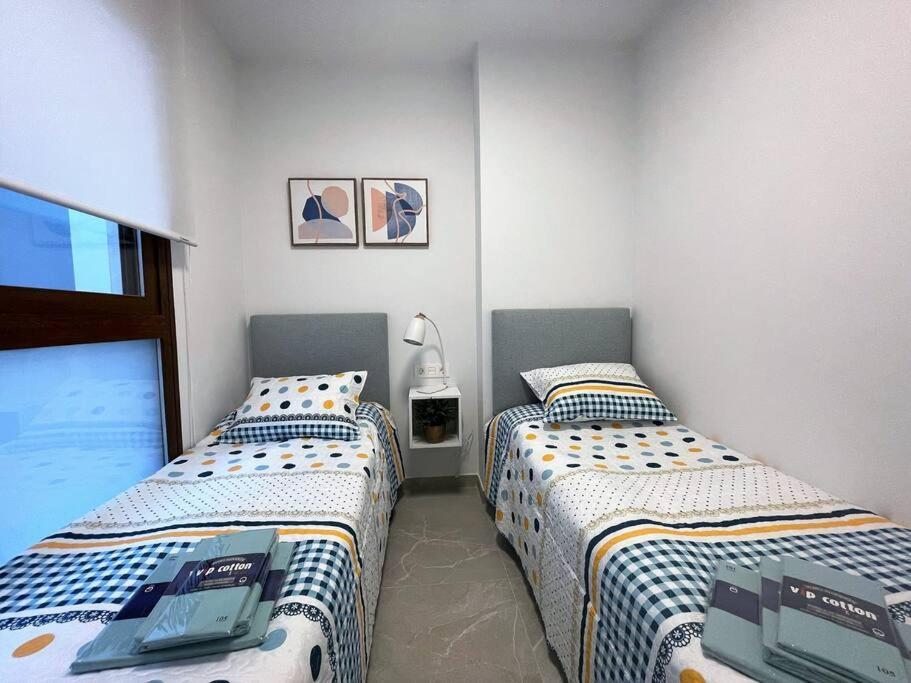 Your Spain P21 Torrevieja Bagian luar foto