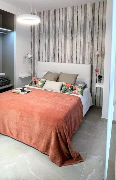 Your Spain P21 Torrevieja Bagian luar foto